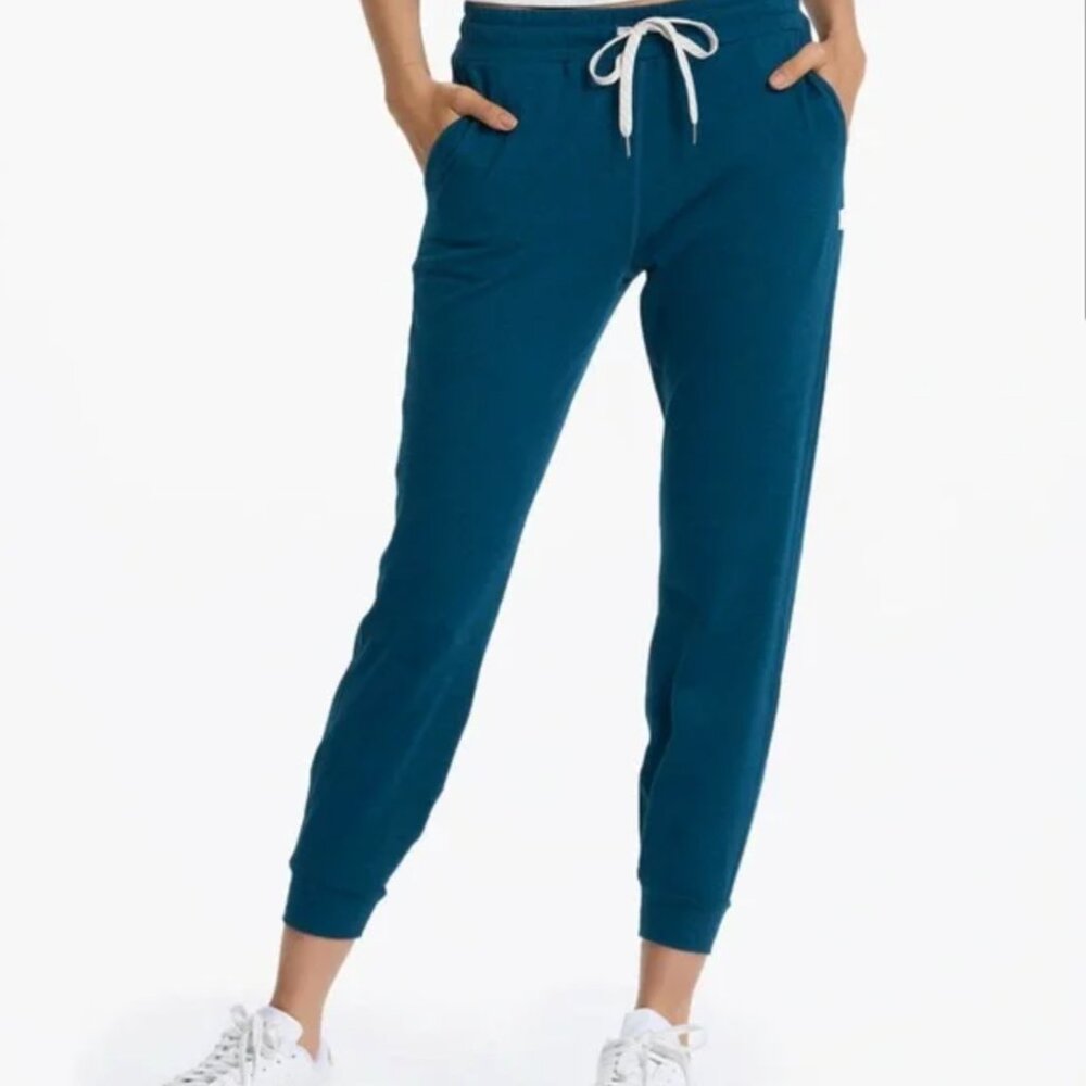 NWT Vuori Performance Jogger in Cosmo Heather, Size XS
